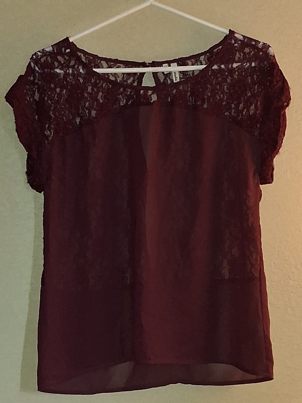 Studio Y Lace Yoke Short Sleeve Blouse - Wine